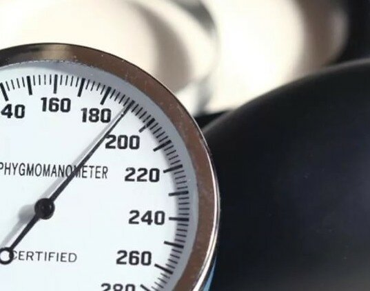 Если болит голова на затылке болит какое это давление