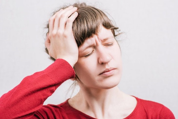 Болит голова при наклоне